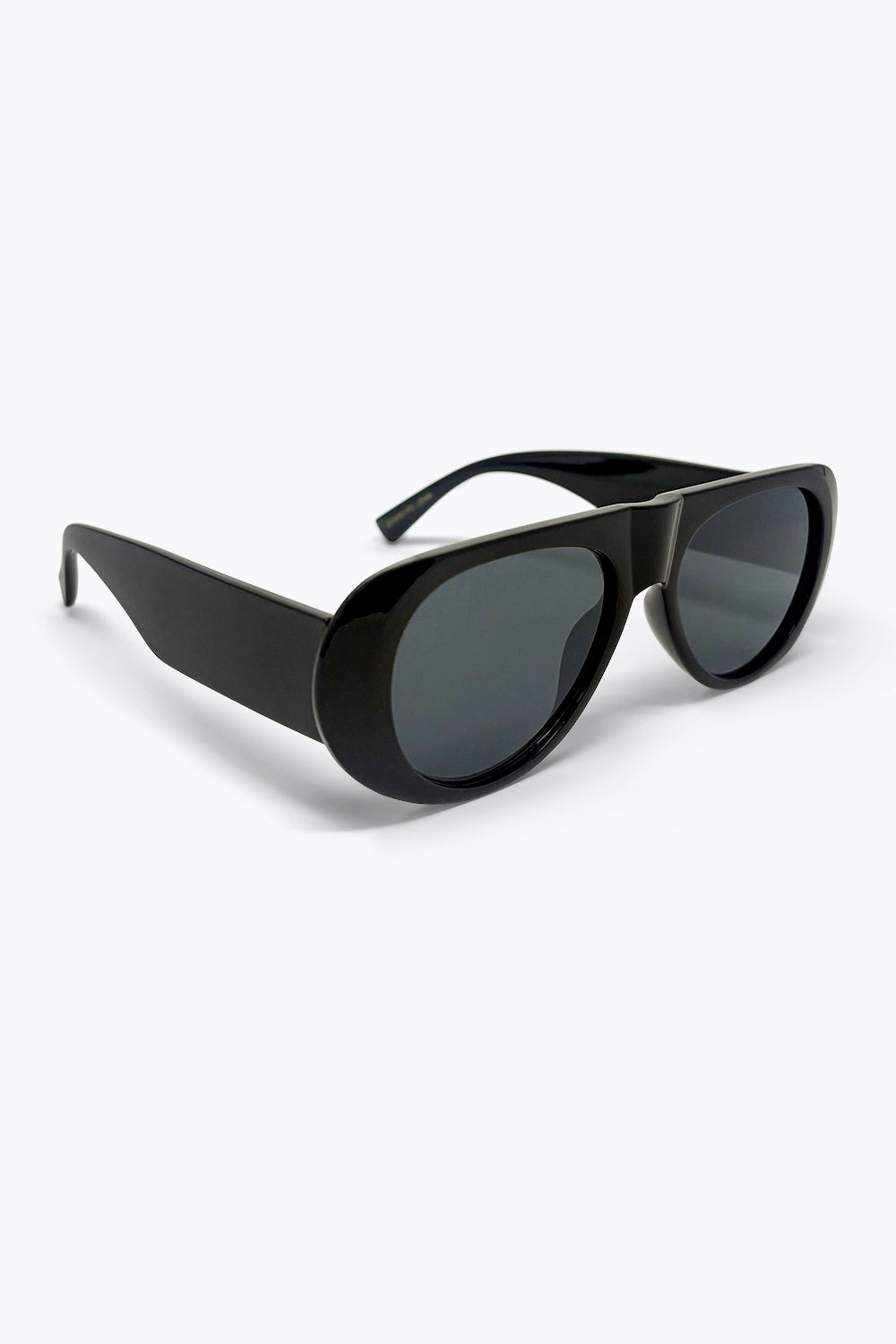 Lunettes de soleil aviateur noires surdimensionnées avec verres foncés