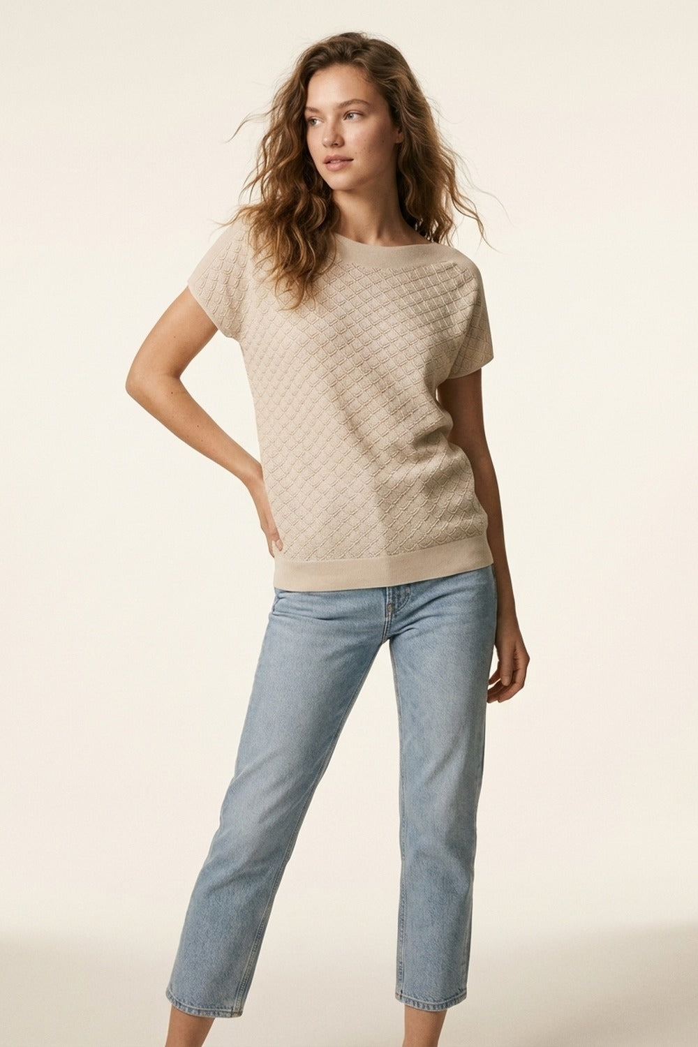 Haut en maille texturée beige à manches courtes