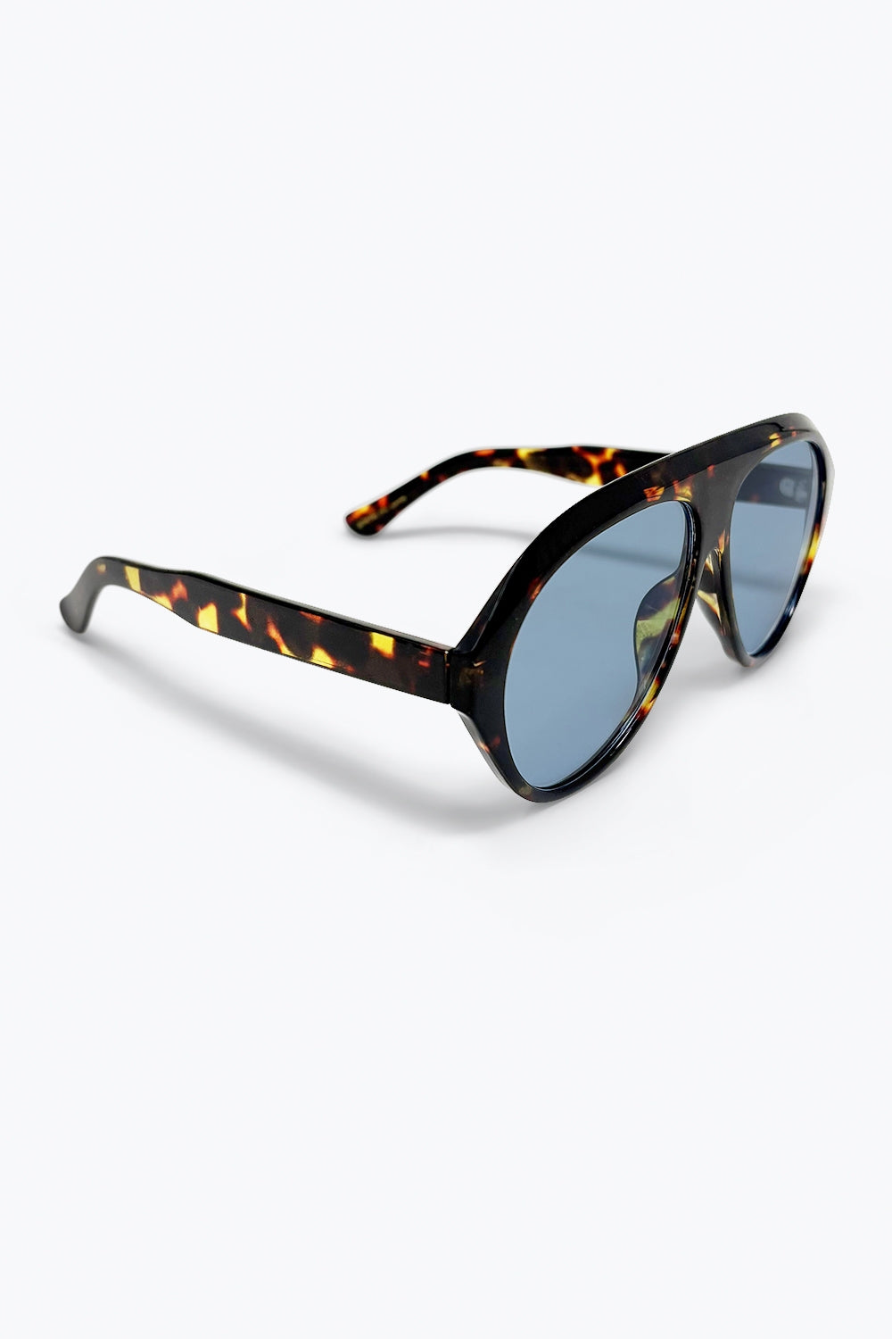 Lunettes de soleil surdimensionnées avec monture écaille et verres bleus