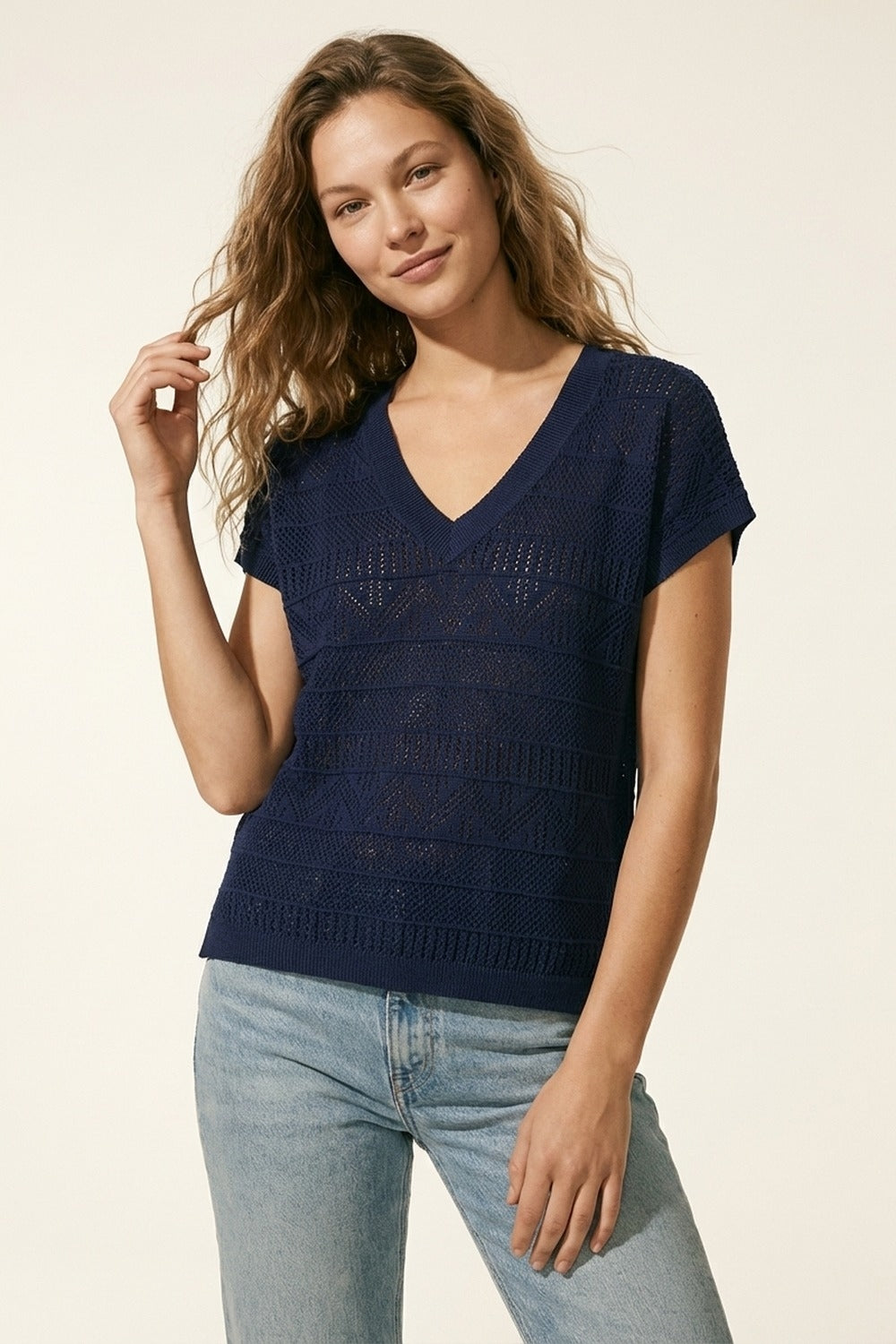 Top en tricot à col en V et texture légère bleu marine