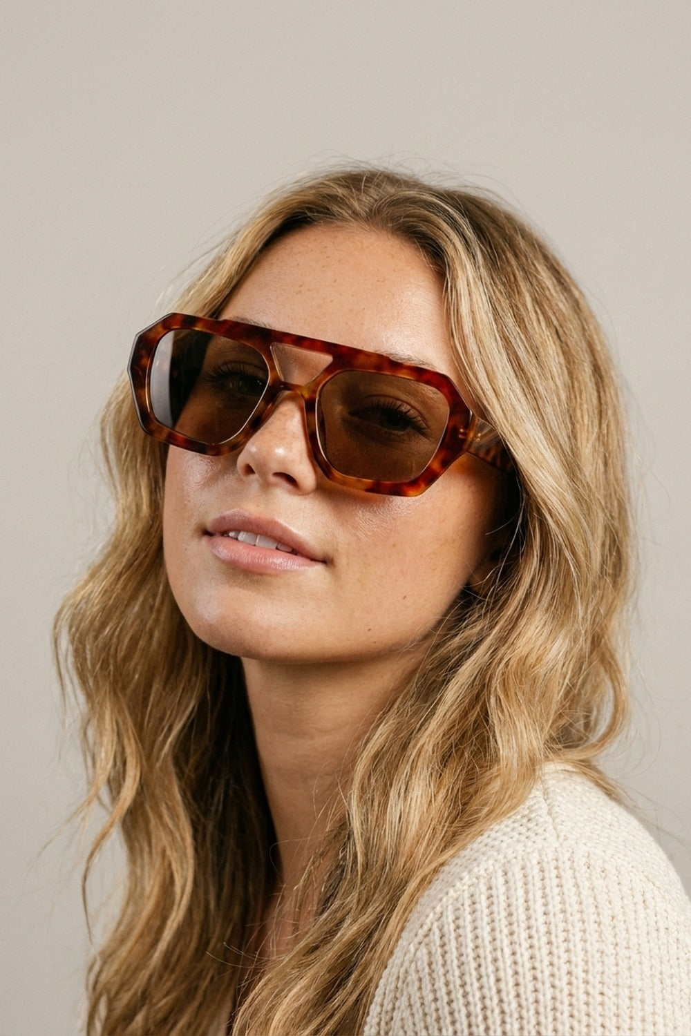 Lunettes de soleil à monture géométrique marron écaille de tortue
