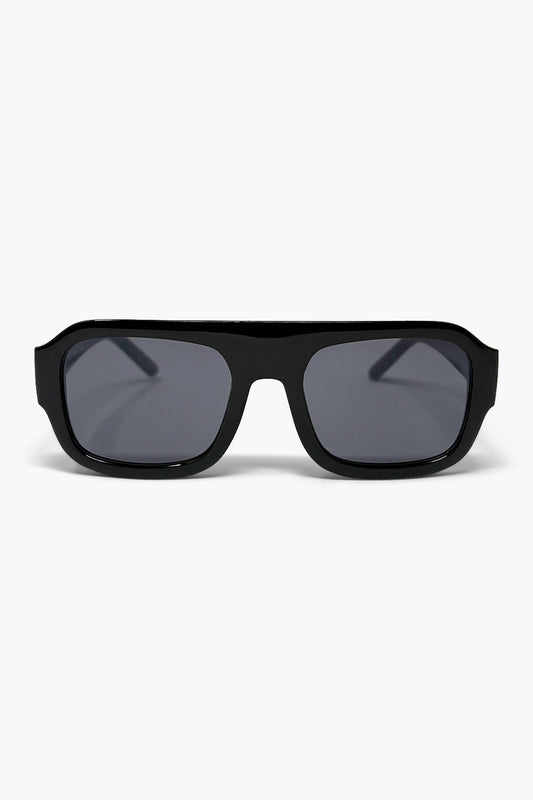 Lunettes de soleil rectangulaires noires surdimensionnées avec verres foncés