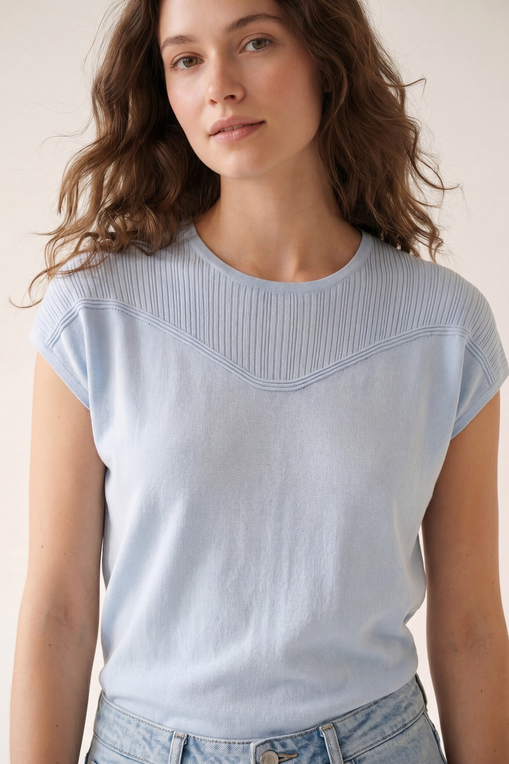 Pull en maille léger à coupe décontractée en bleu clair