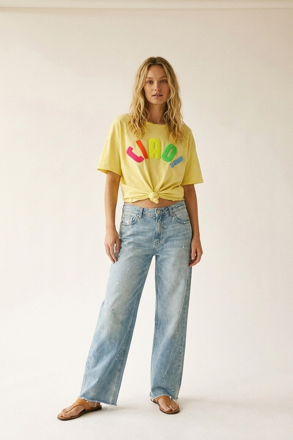 Sweat graphique coupe décontractée jaune avec texte coloré