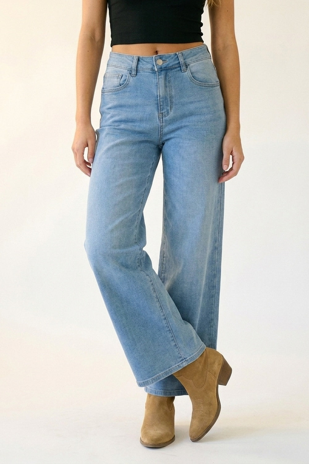 Jean en denim bleu clair à jambes larges et longueur cheville