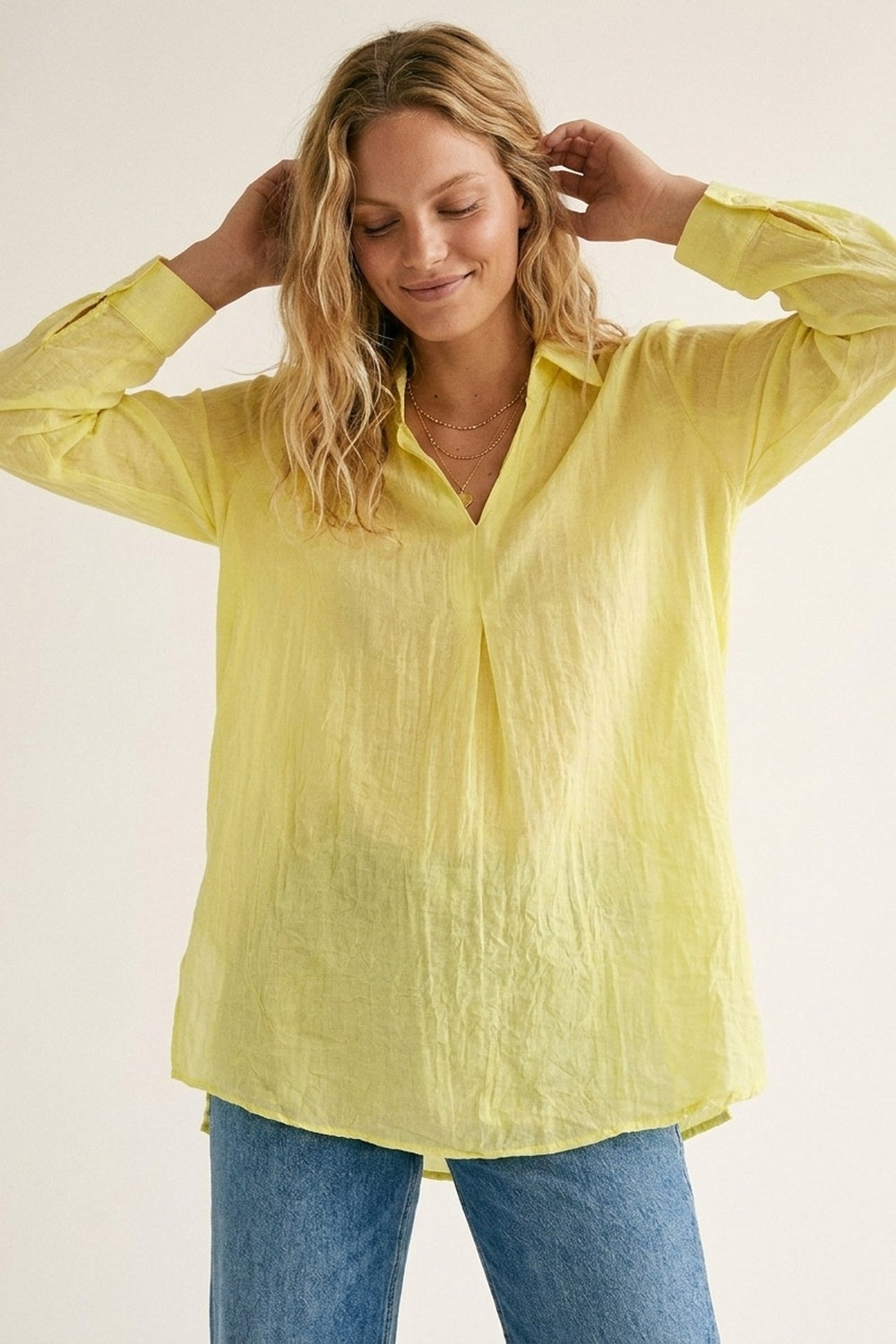 Chemise tunique jaune à coupe décontractée en tissu transparent