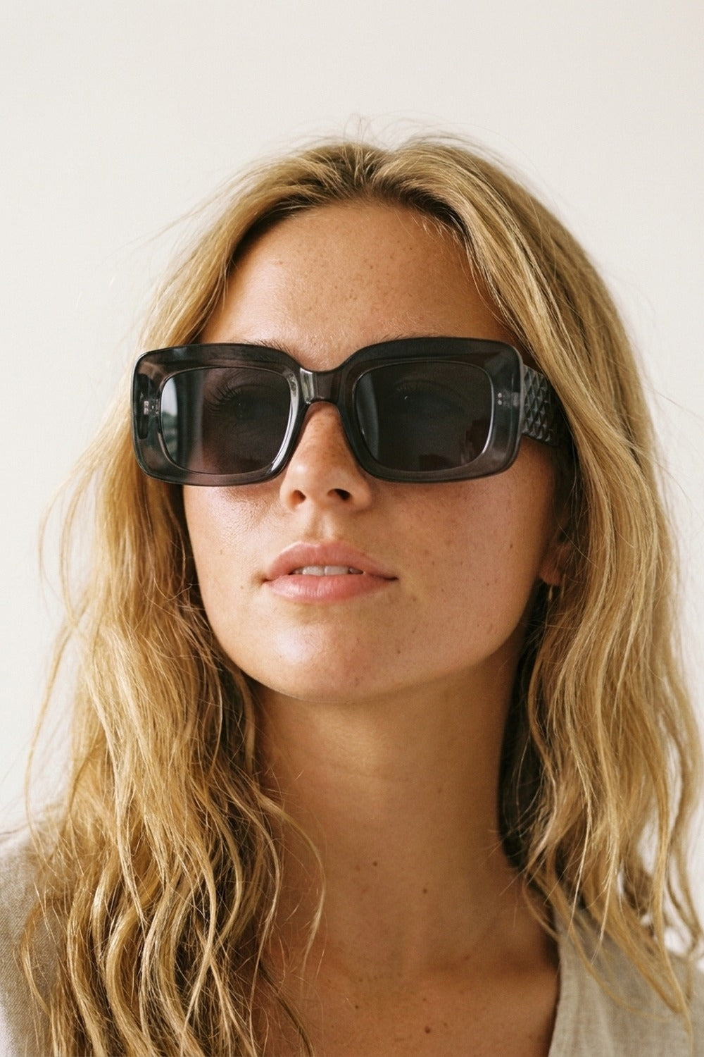 Lunettes de soleil oversized rectangulaires vintage en gris