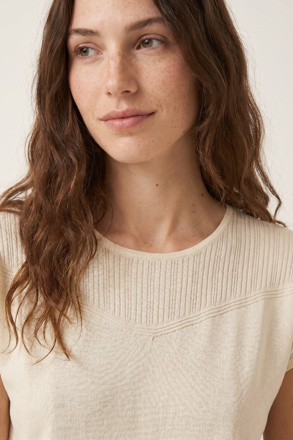 Pull de Pull à Manches Courtes Texturé en Tricot Crème