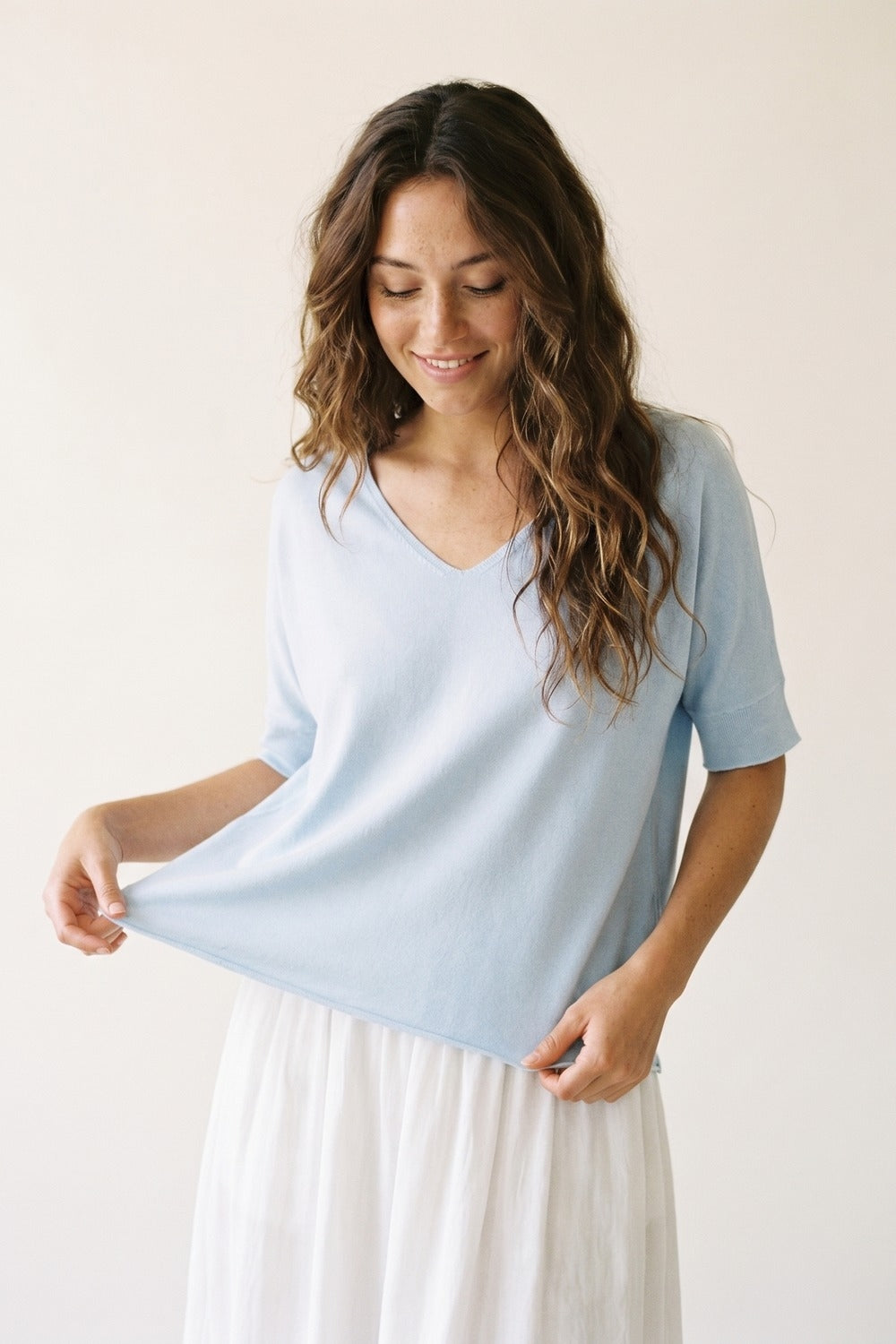 Pull à manches courtes à col en V décontracté bleu clair