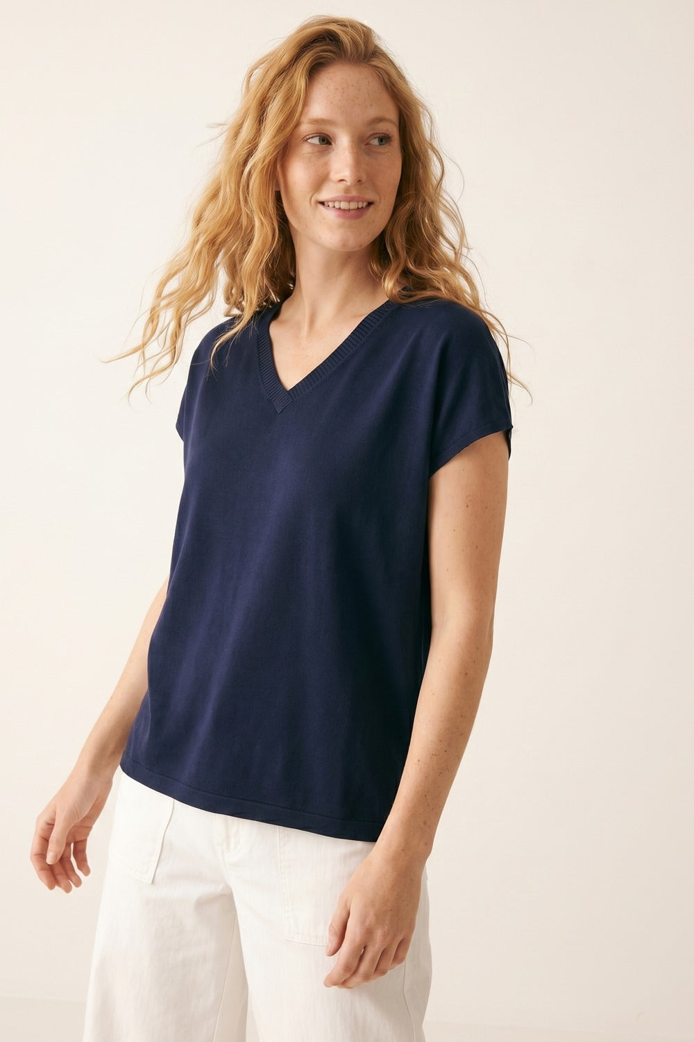 Pull en maille à col en V et à manches courtes marine