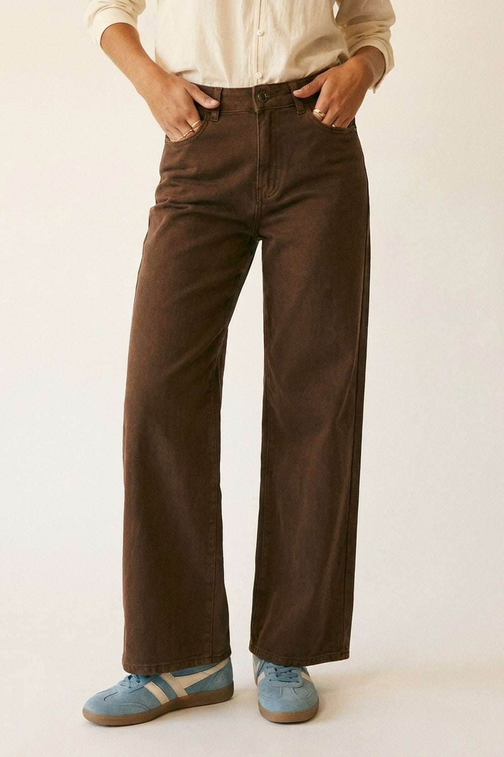 Pantalon large marron en sergé léger