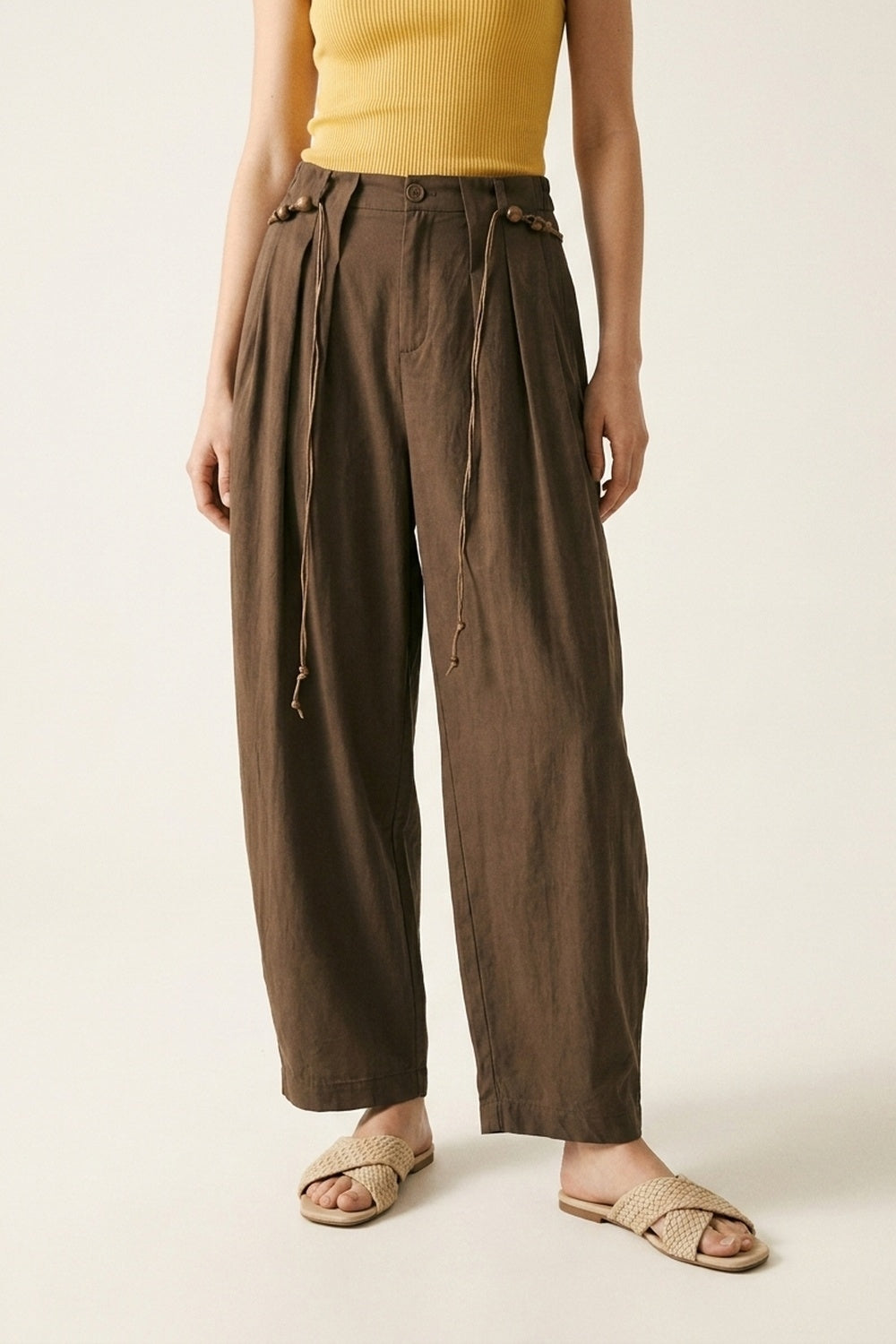 Pantalon à cordon de serrage à jambe large et coupe décontractée marron