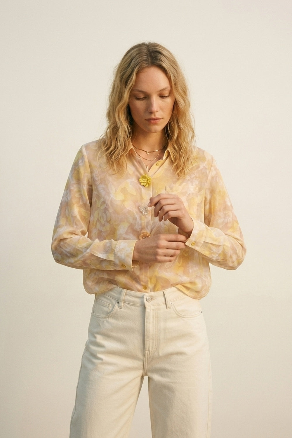 Chemise à manches longues à motif floral avec boutons