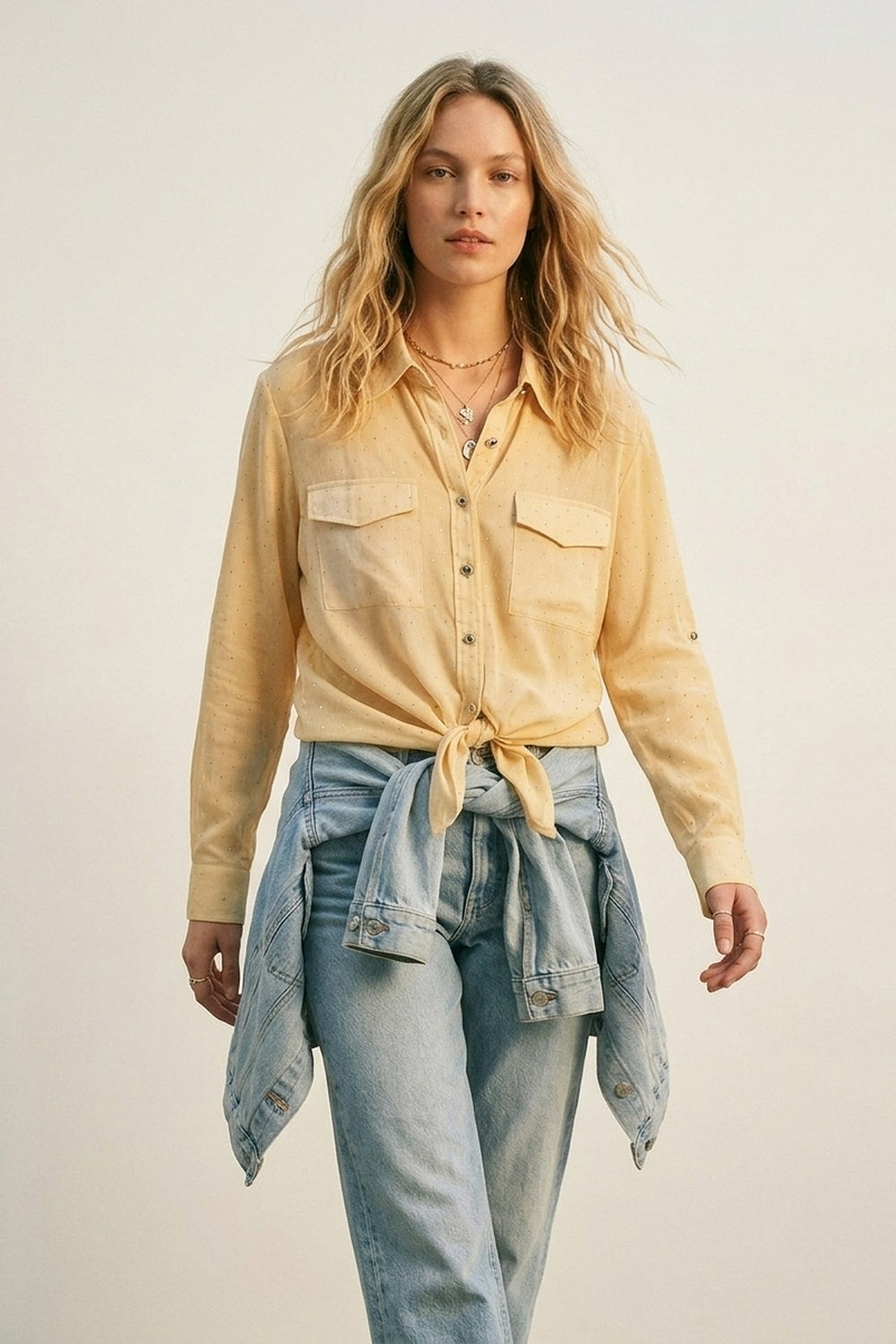 Chemise jaune tie-dye en chiffon avec détails en strass