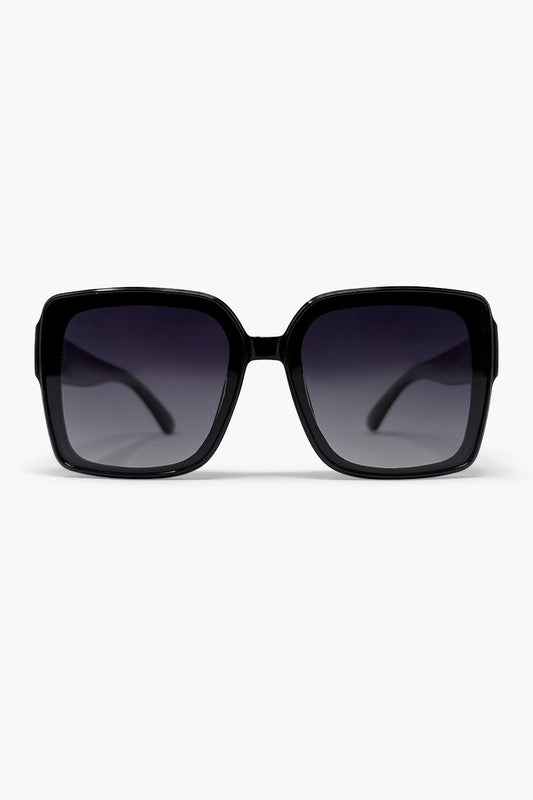 Lunettes de soleil carrées surdimensionnées à monture noire et verres dégradés