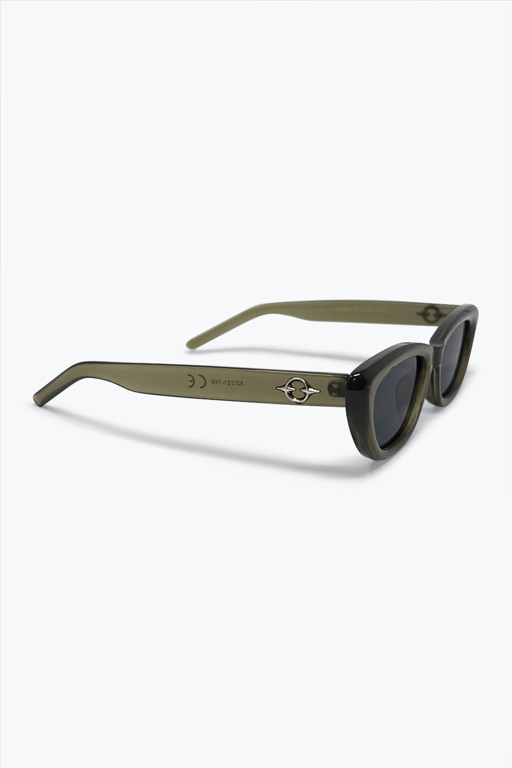 Lunettes de soleil œil de chat ovales translucides olive