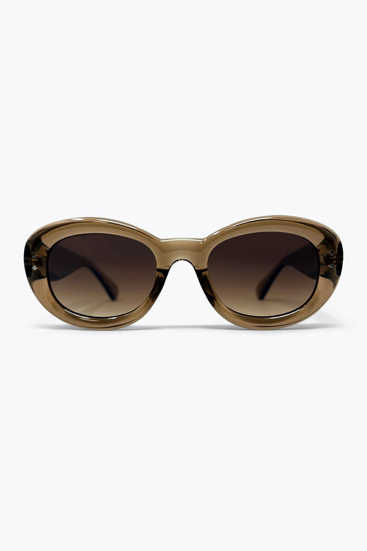 Lunettes de soleil à monture ovale marron en acétate translucide avec verres dégradés