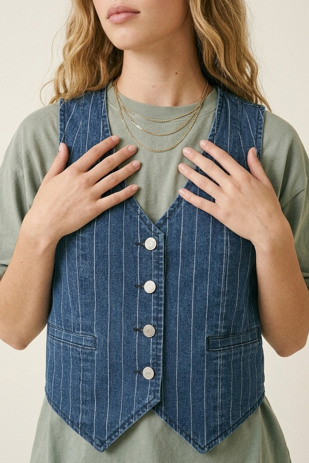 Gilet en Denim Rayé Bleu à Boutons sur le Devant