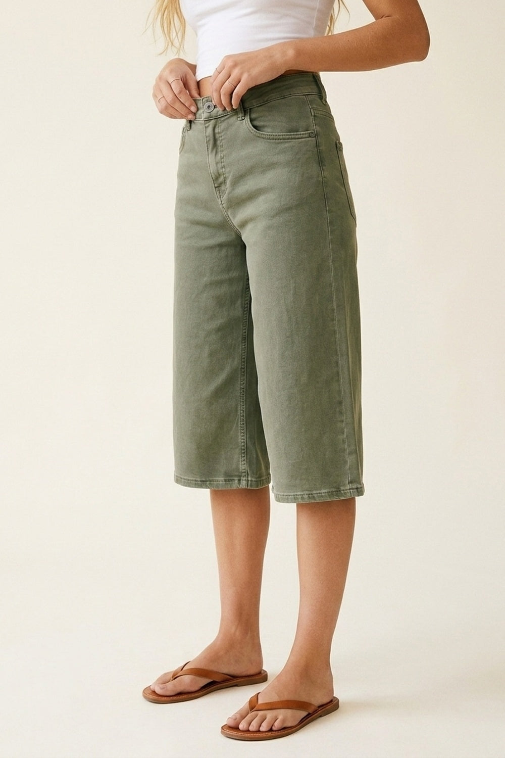 Bermuda en denim à jambes larges et raccourcies vert olive