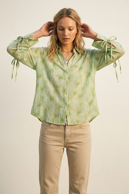 Chemise surdimensionnée à manches nouées vert clair