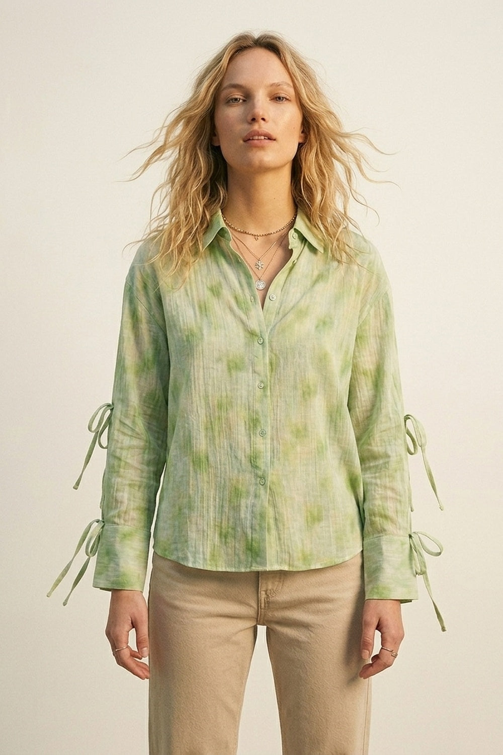 Chemise surdimensionnée à manches nouées vert clair