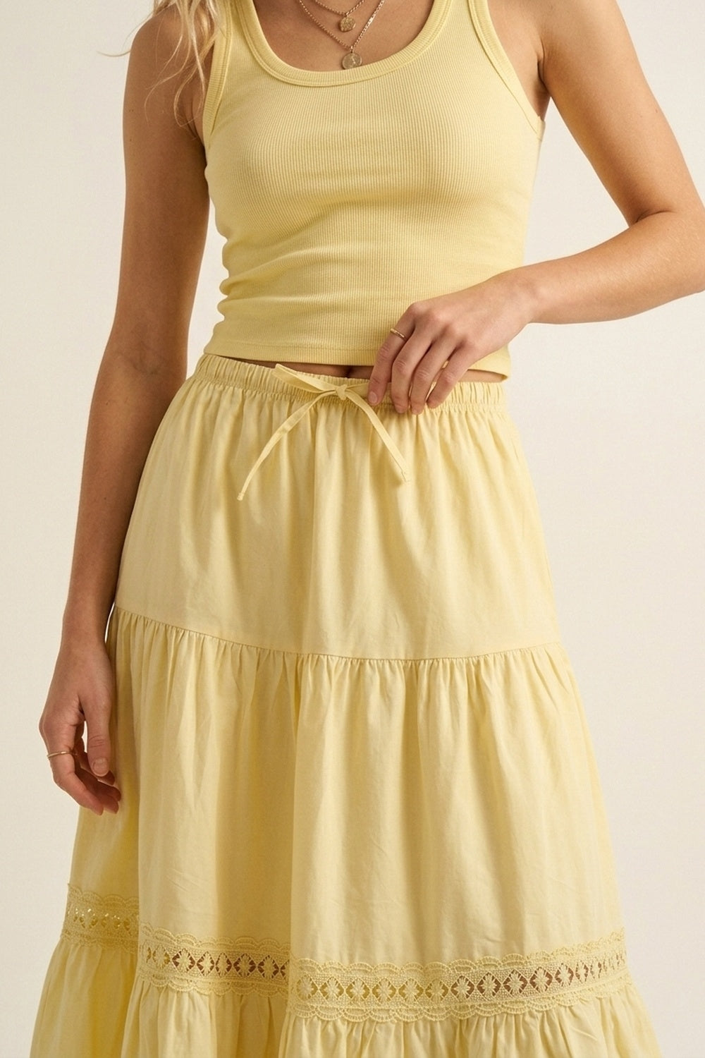 Jupe Maxi en Popeline Jaune avec Détail de Dentelle