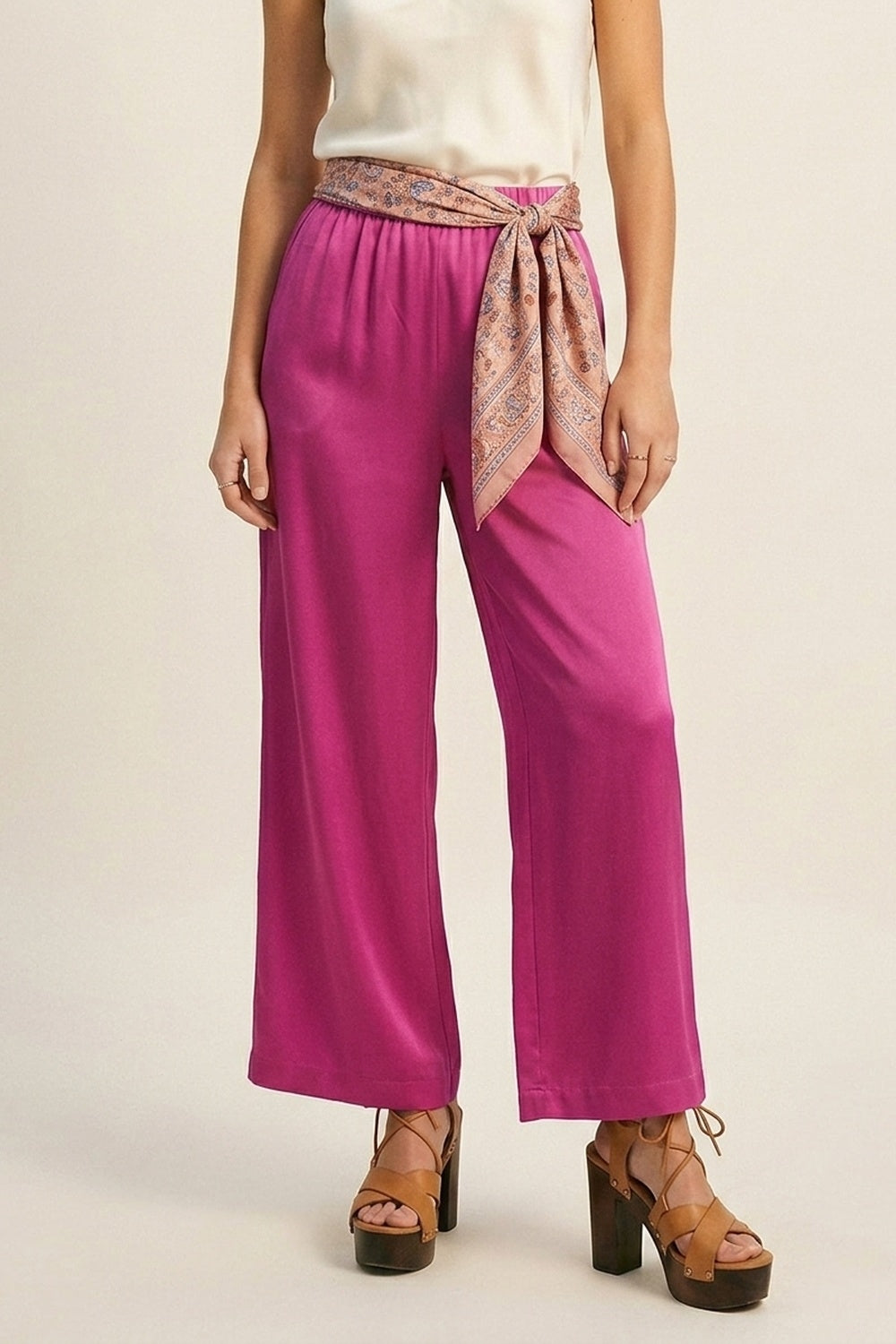 Pantalon large en satin léger fuchsia à taille élastique