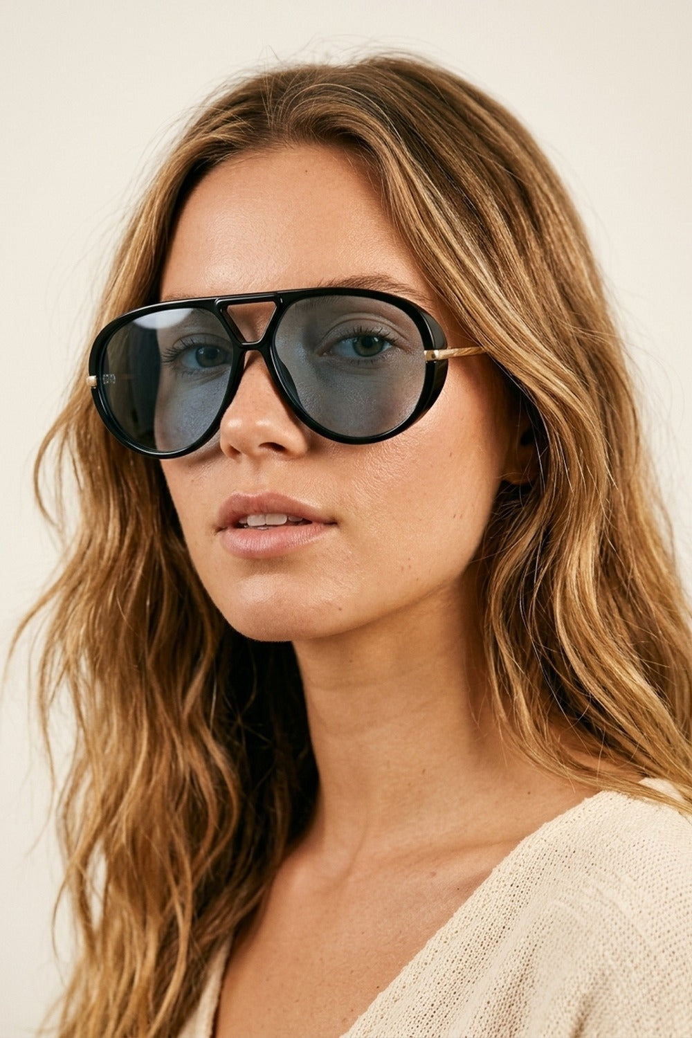 Lunettes de Soleil à Monture Aviateur Surdimensionnée Noire avec Verres à Dégradé Bleu
