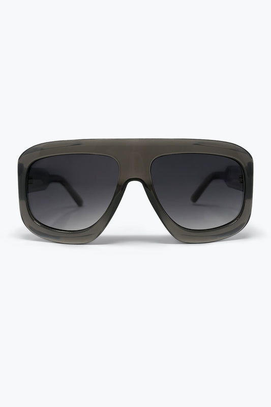 Lunettes de soleil à monture carrée oversize noire avec verres dégradés