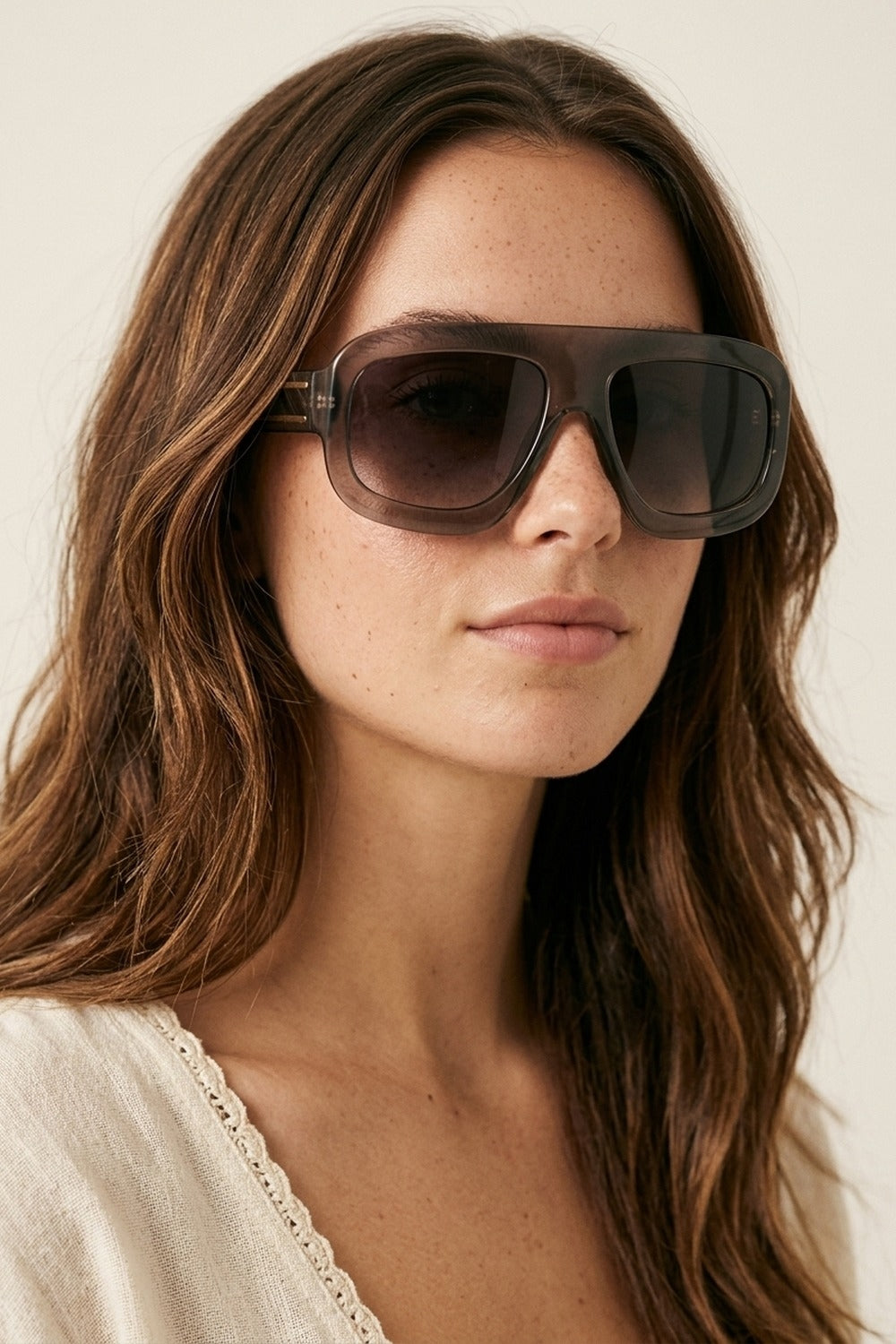 Lunettes de soleil à monture carrée oversize noire avec verres dégradés
