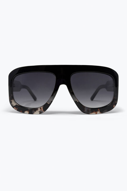 Lunettes de soleil oversize avec monture écaille noire et verres dégradés