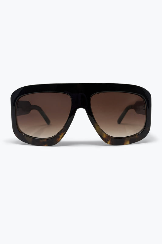 Lunettes de soleil à monture carrée effet écaille de tortue noire avec verres dégradés