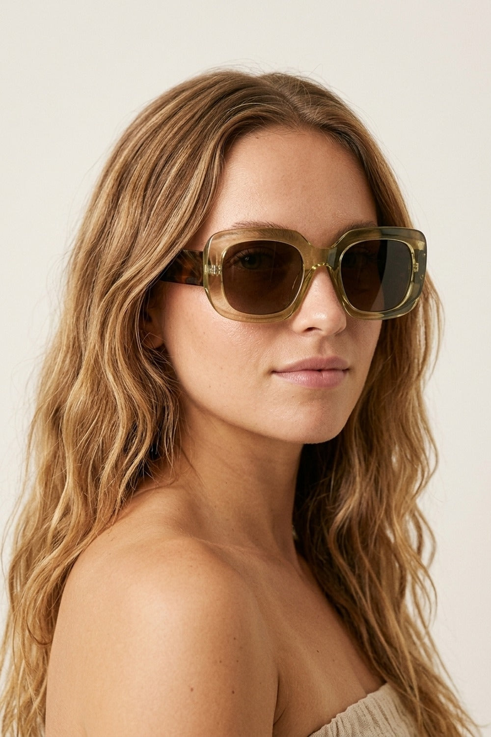 Lunettes de soleil oversize à monture large en acétate carré kaki avec dégradé