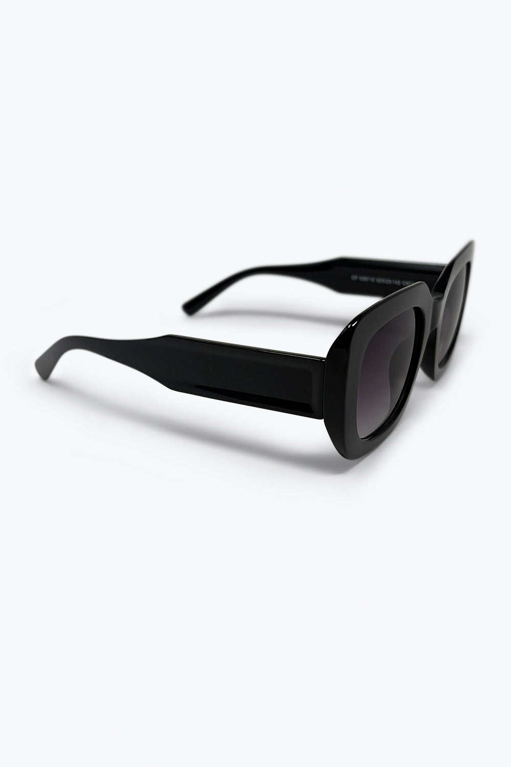 Lunettes de soleil noires surdimensionnées à monture carrée épaisse et dégradé