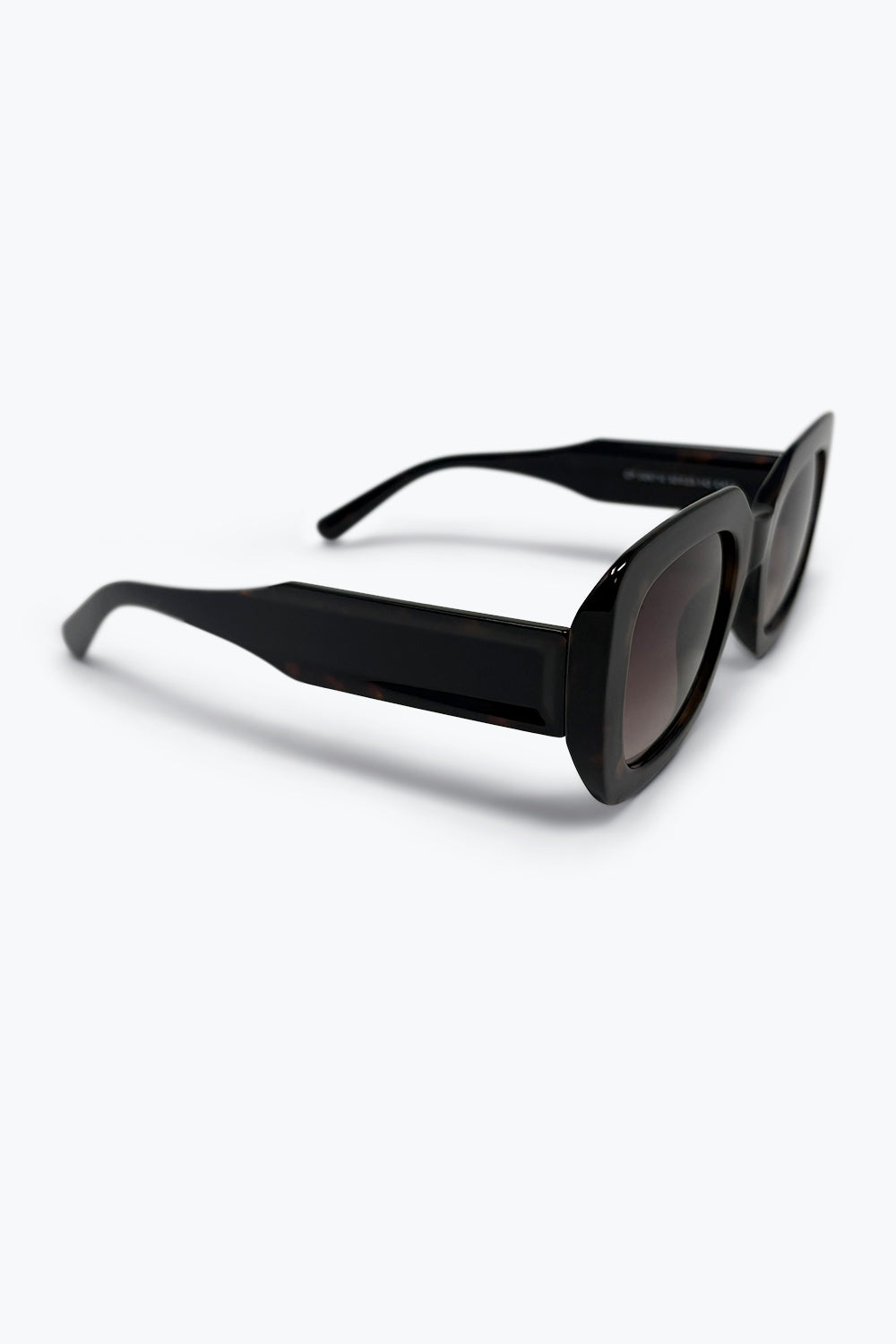 Lunettes de soleil surdimensionnées à monture carrée en acétate écaille de tortue noire