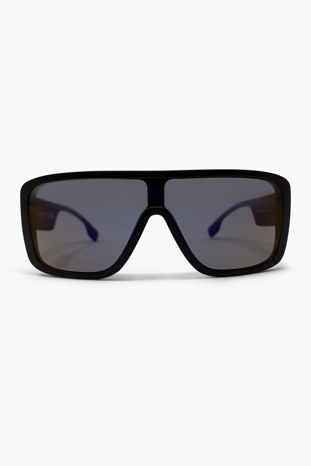 Lunettes de soleil style visière avec monture écran surdimensionnée noire et verres dégradés