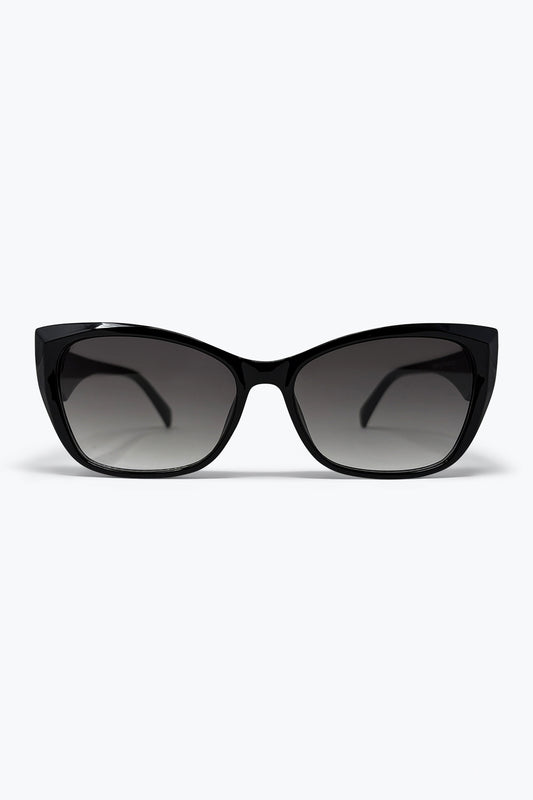 Lunettes de soleil à monture œil de chat noir brillant avec verres dégradés