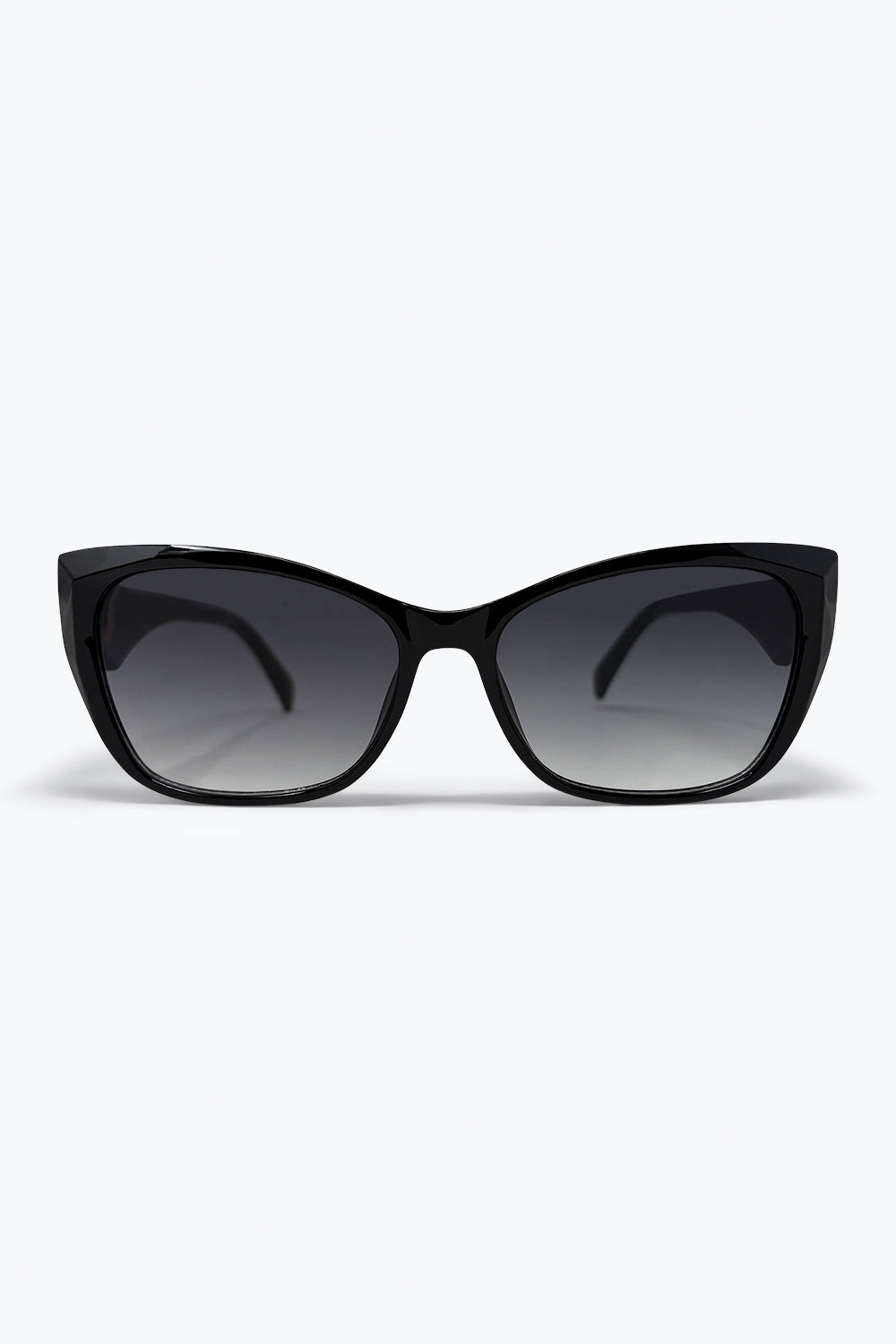 Lunettes de soleil œil de chat noir à monture épaisse avec verres dégradés