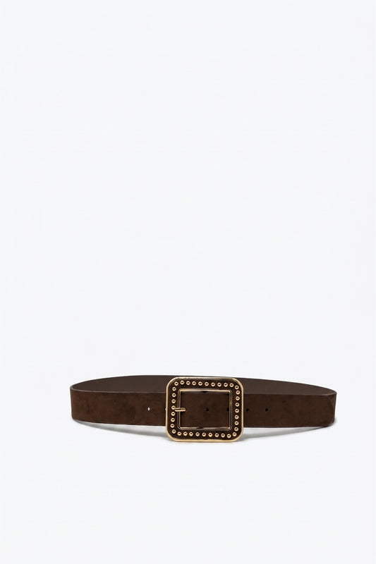 Ceinture à taille en daim marron avec boucle carrée cloutée en or