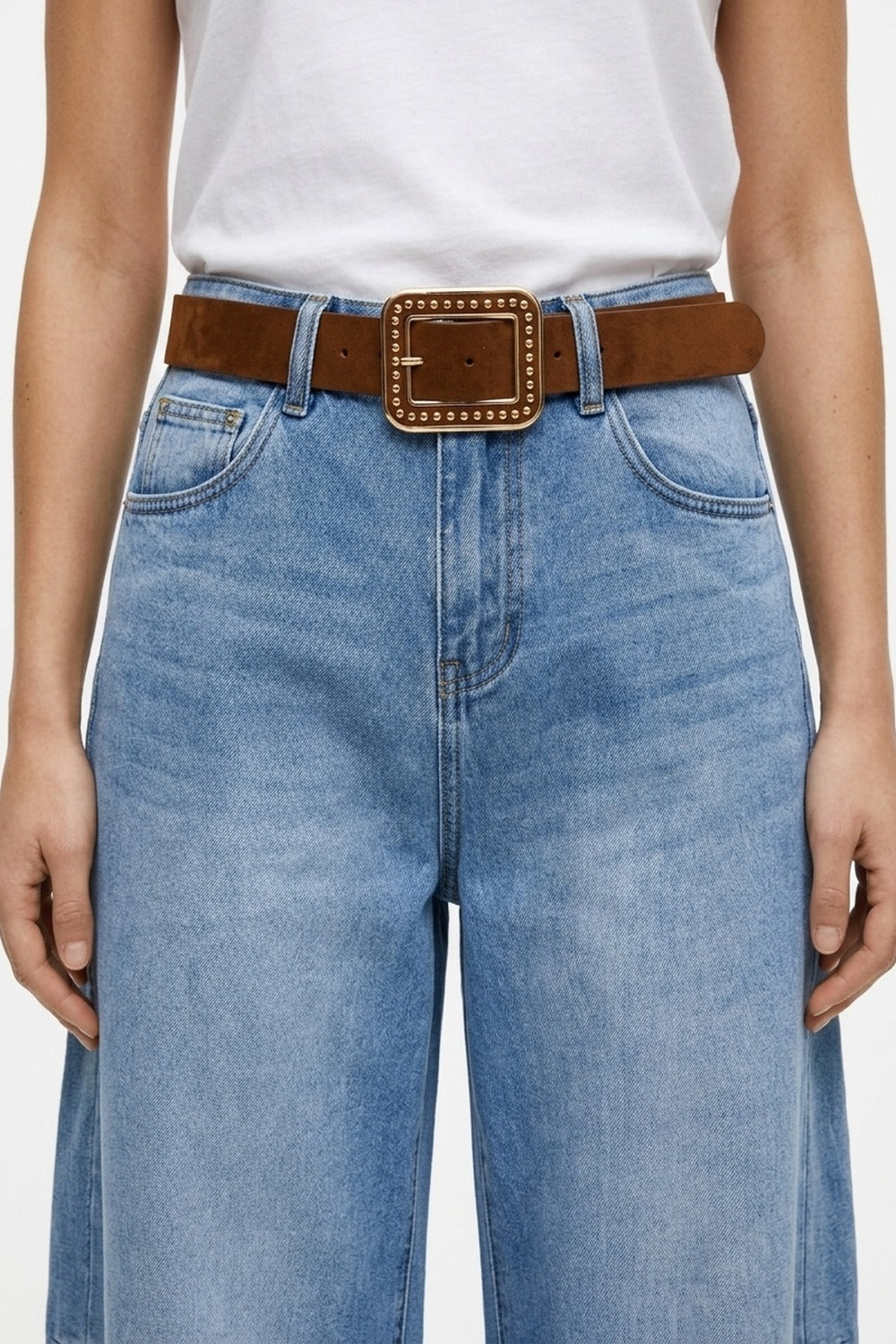 Ceinture large en similicuir camel avec boucle carrée cloutée