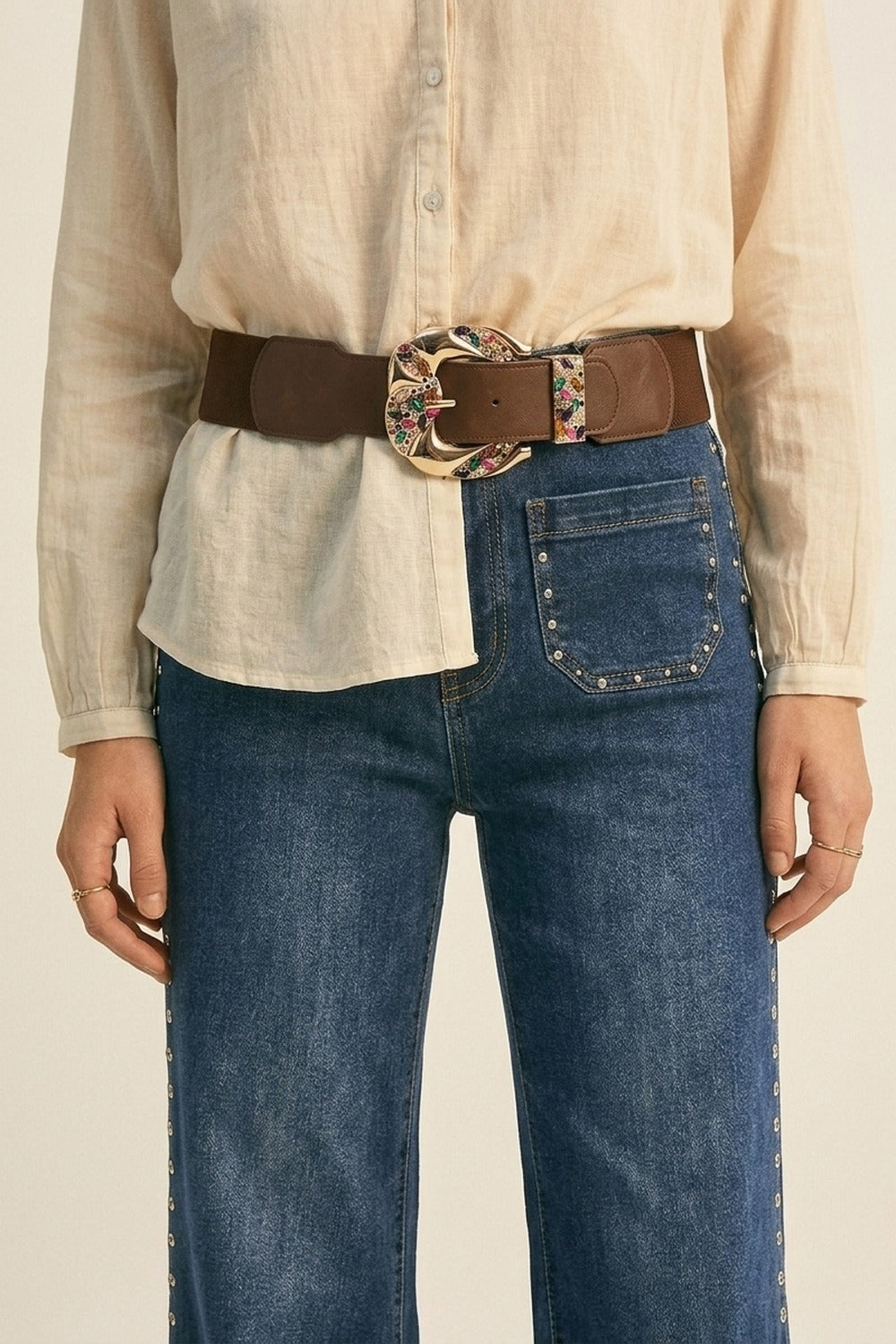 Ceinture large en simili cuir marron choco à boucle florale dorée