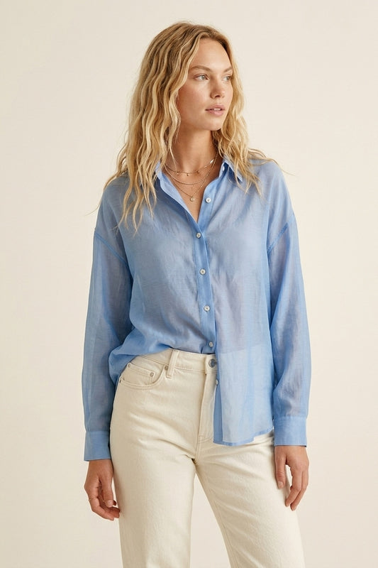 Chemise boutonnée bleu ciel à coupe décontractée