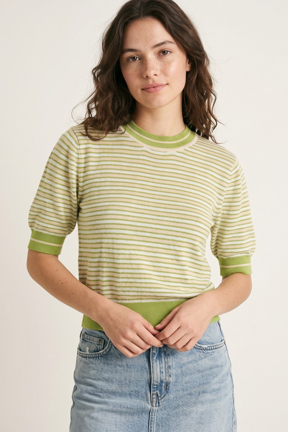 Pull rayé à manches courtes en vert et crème