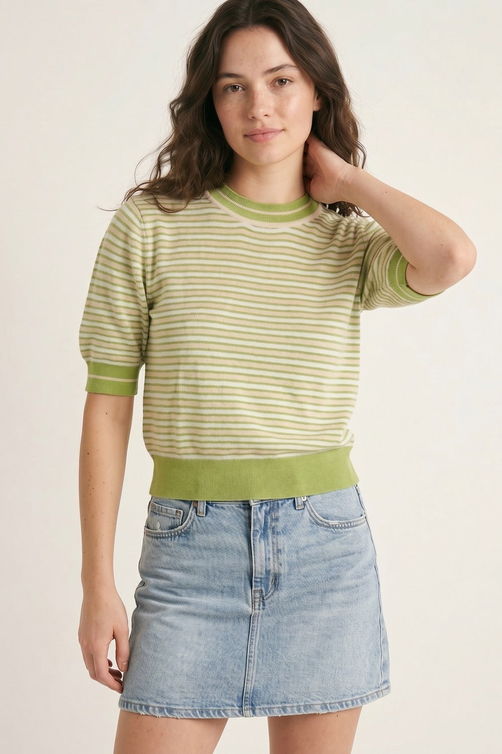 Pull rayé à manches courtes en vert et crème