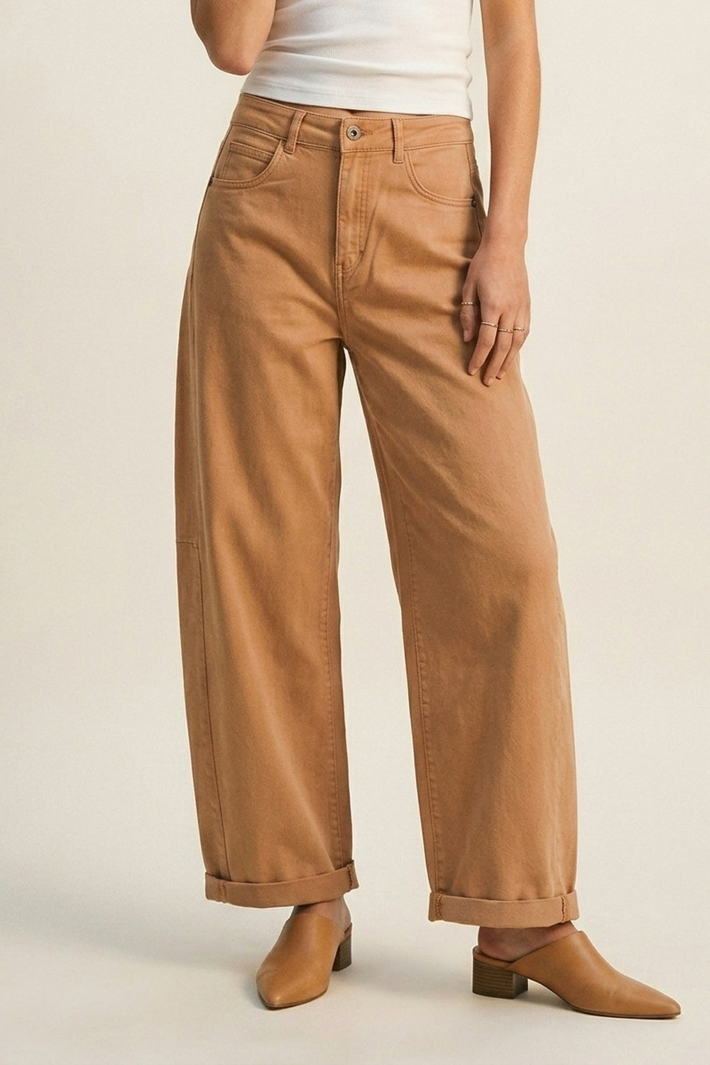 Pantalon orange large style tonneau avec ourlets roulés