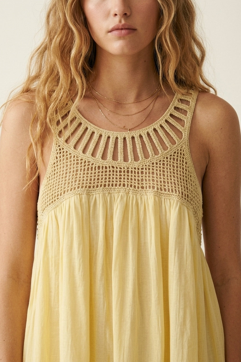Robe Maxi à Empiècement Crochet Jaune avec Jupe Fluide