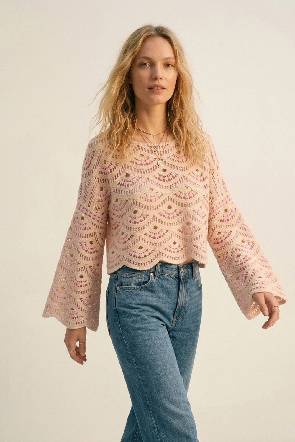 Top en Crochet Beige Rose à Motif Géométrique et Manches Larges