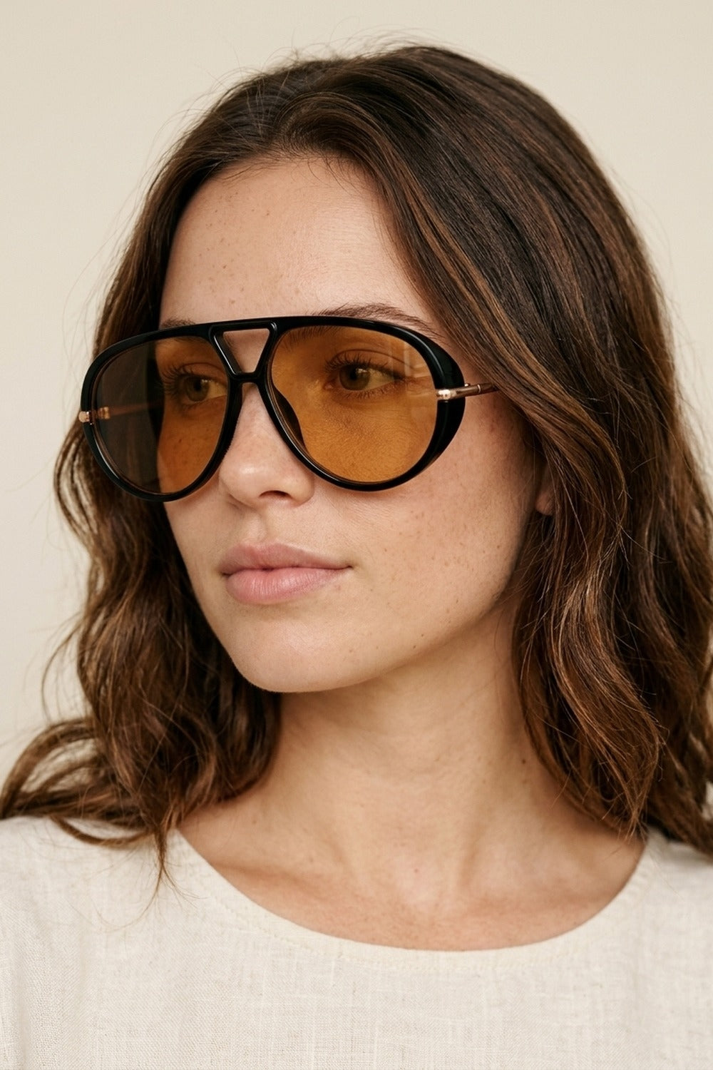 Lunettes de soleil à monture aviateur oversize noire avec verres marron