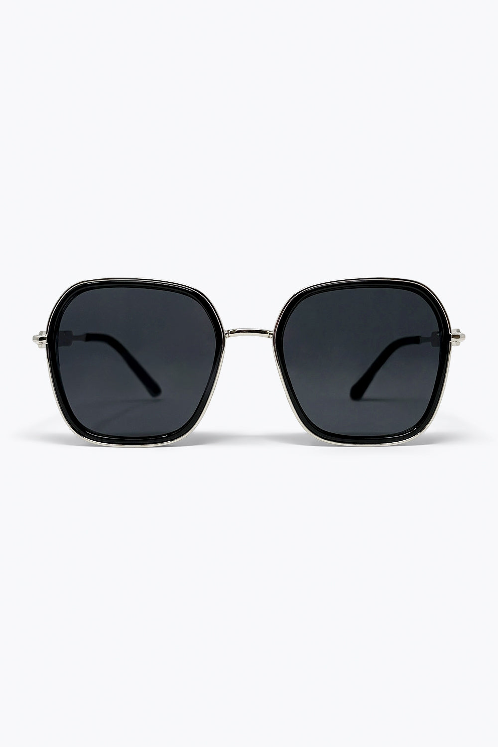 Cadre carré noir Détail de chaîne en métal Lunettes de soleil surdimensionnées