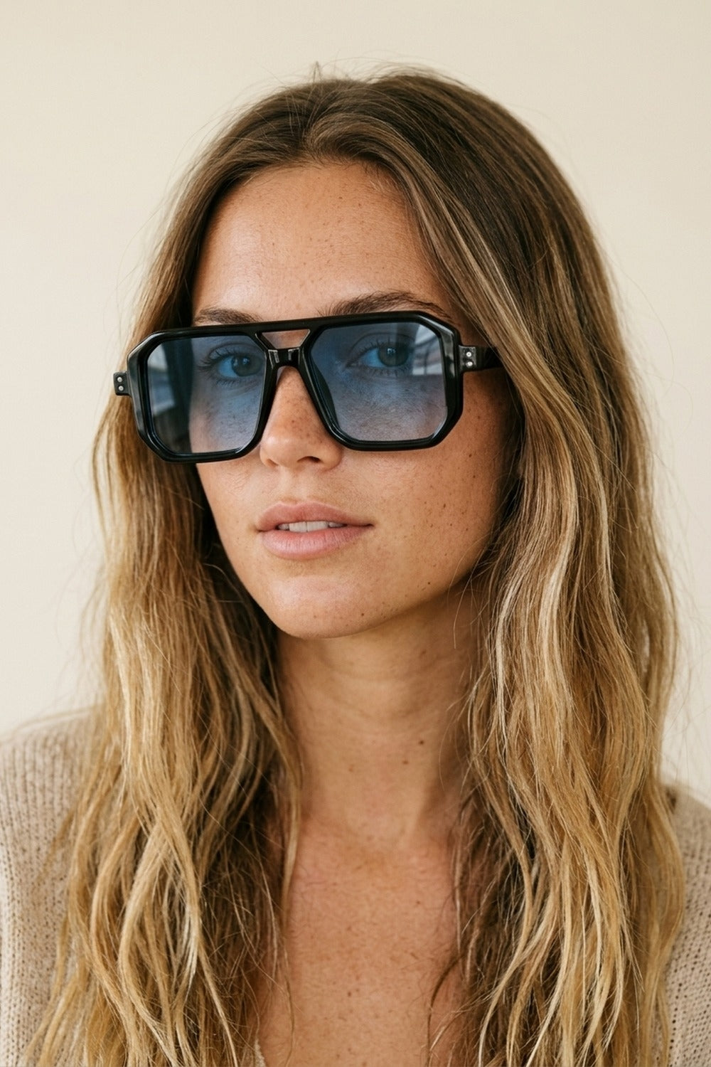 Lunettes de soleil à monture carrée oversize dégradé noir et bleu